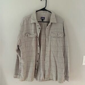 Patagonia Organic Cotton Button Down Men’s Large EUC